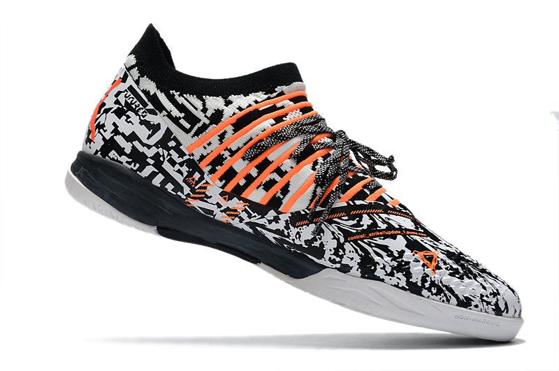 Chuteira Futsal Puma Future Z 1 3 Preto Branco e - Laranja